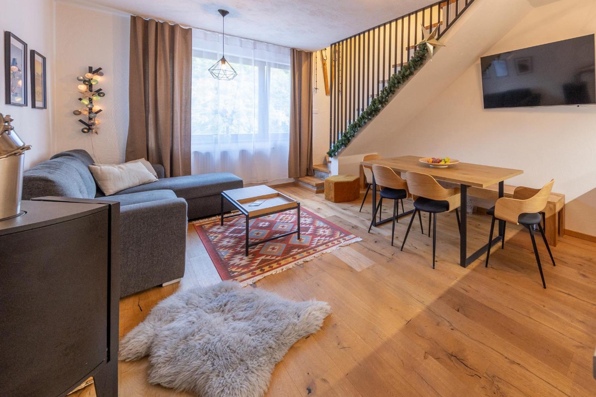 Apartman Juh 塔莱 外观 照片