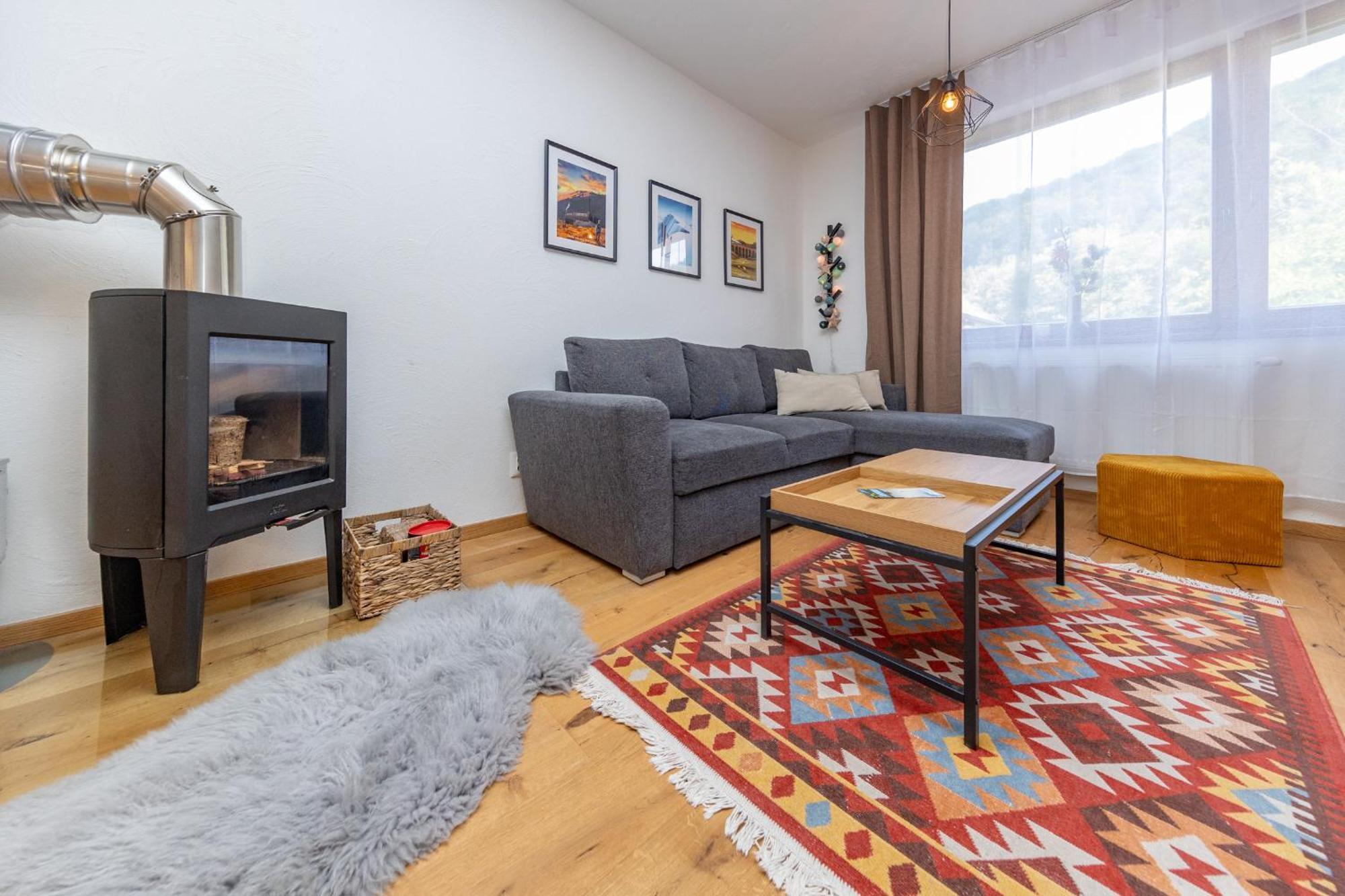 Apartman Juh 塔莱 外观 照片